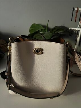Coach Willow Bucket Bag In Colorblock